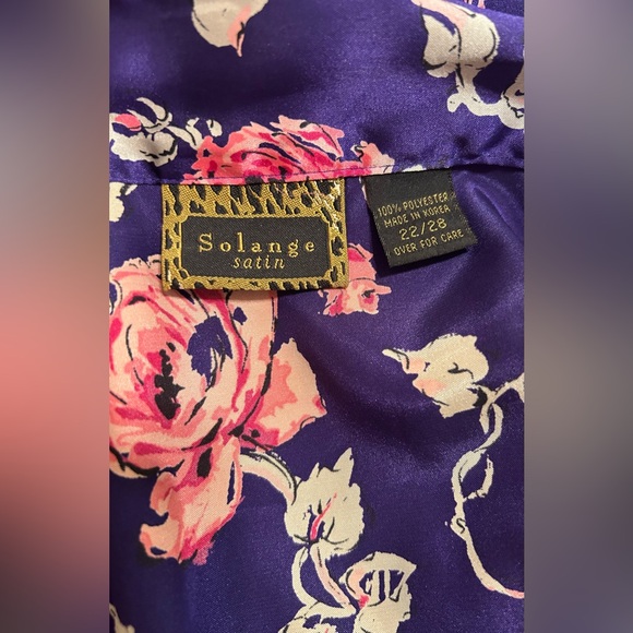 Solange Satin Robe. Sz 22/28 with inside tie and side pockets. - Picture 8 of 9